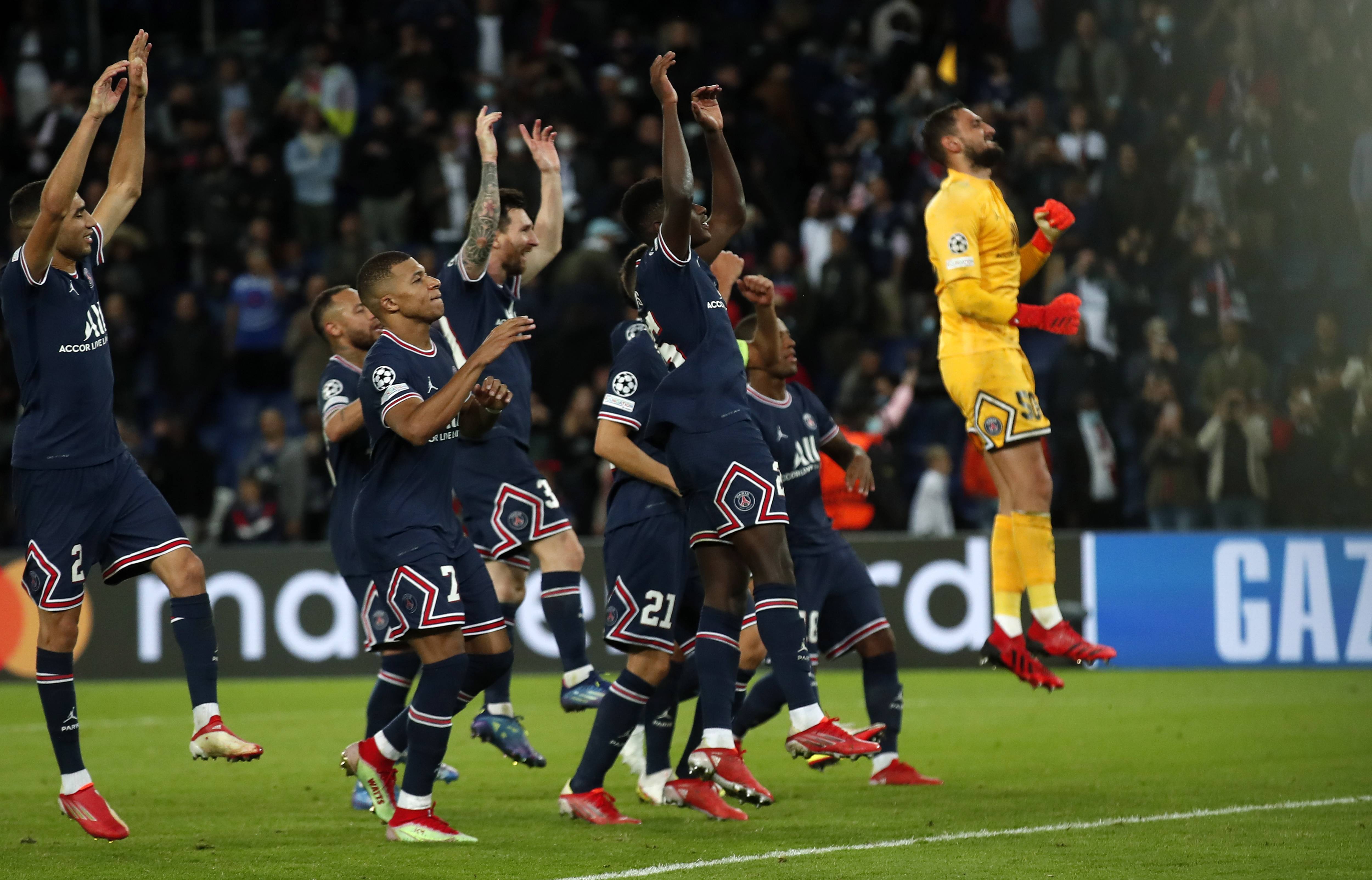 关于巴黎圣日耳曼四球完胜马德里竞技，抢占晋级先机的信息